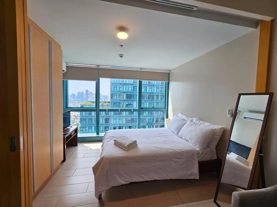 One Uptown In Bgc Chic & Trendy 1Br 200Mbps Fiber Apartamento Manila