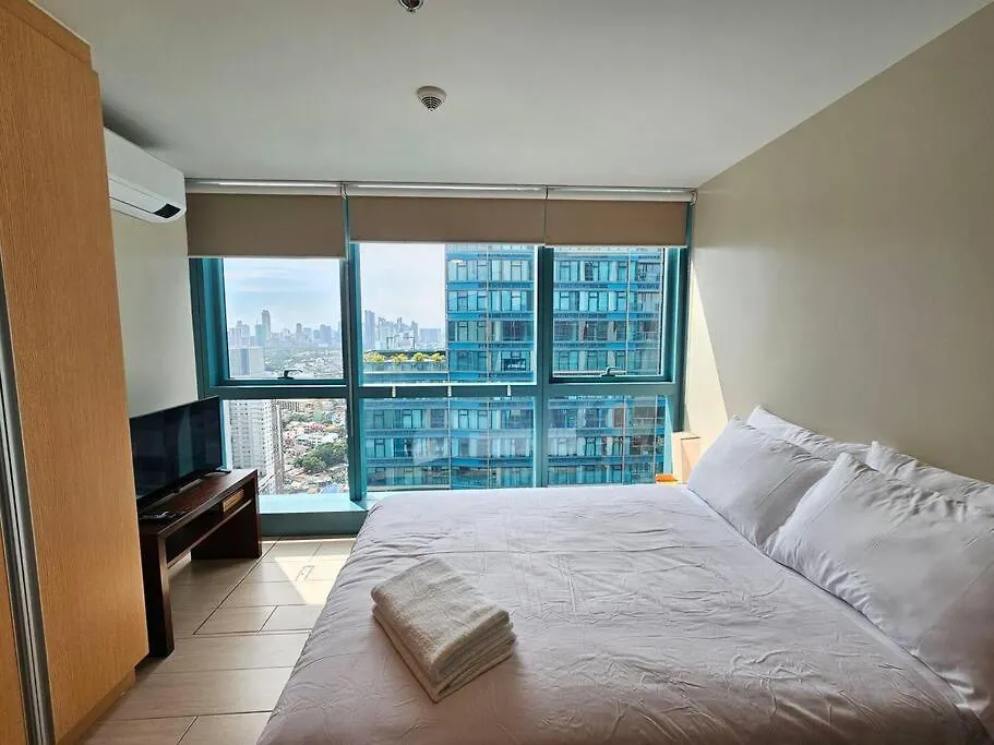 One Uptown In Bgc Chic & Trendy 1Br 200Mbps Fiber Apartment Manila 0*,  Philippines