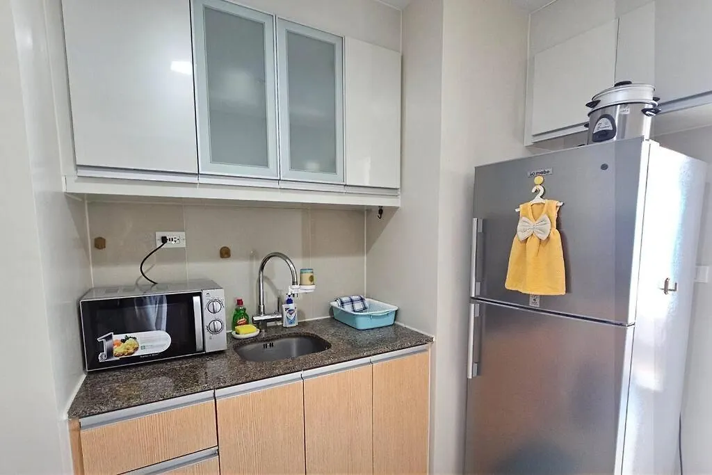 One Uptown In Bgc Chic & Trendy 1Br 200Mbps Fiber Apartment Manila