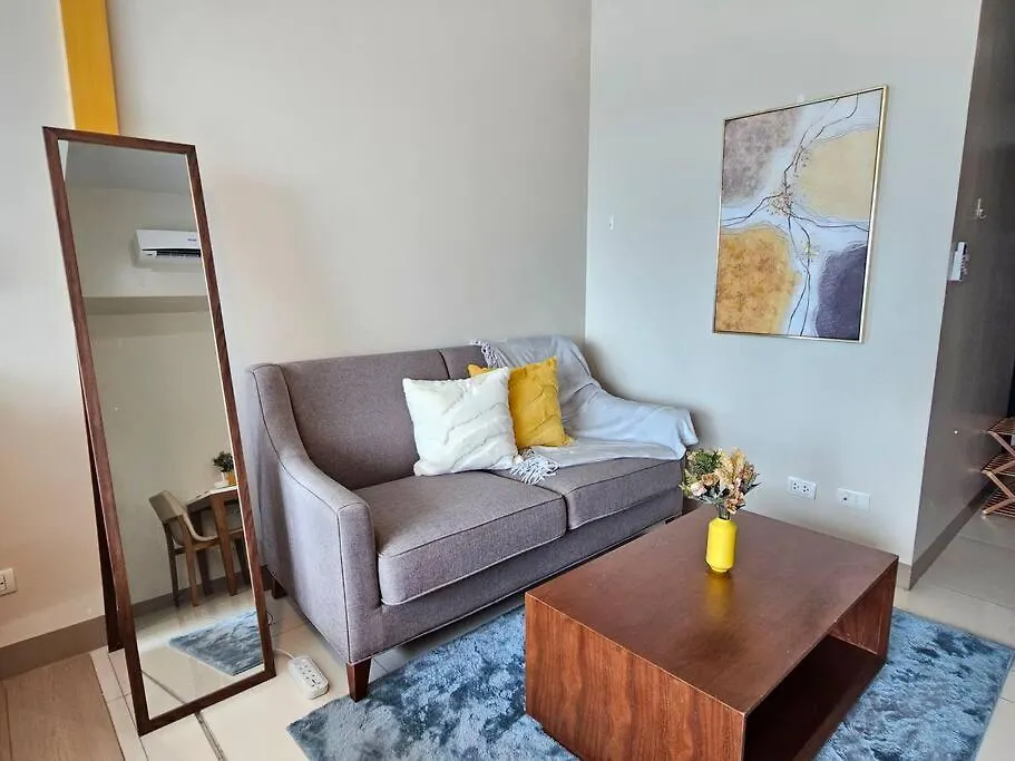 One Uptown In Bgc Chic & Trendy 1Br 200Mbps Fiber Apartment Manila